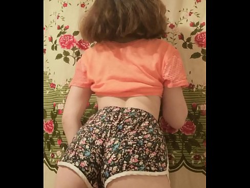❤️ Babe żagħżugħa sexy tqaxxir ix-xorts tagħha fuq il-kamera ️❌ Porno lilna mt.hentaibar.ru ❌❤